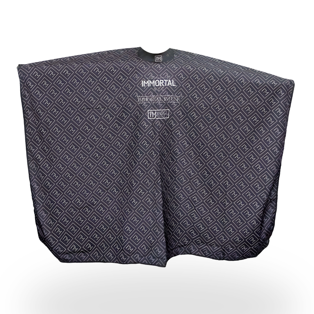 CAPA IMMORTAL NYC NEGRA LOGO COLLAR DE GOMA BOTONE DE PRESIÓN